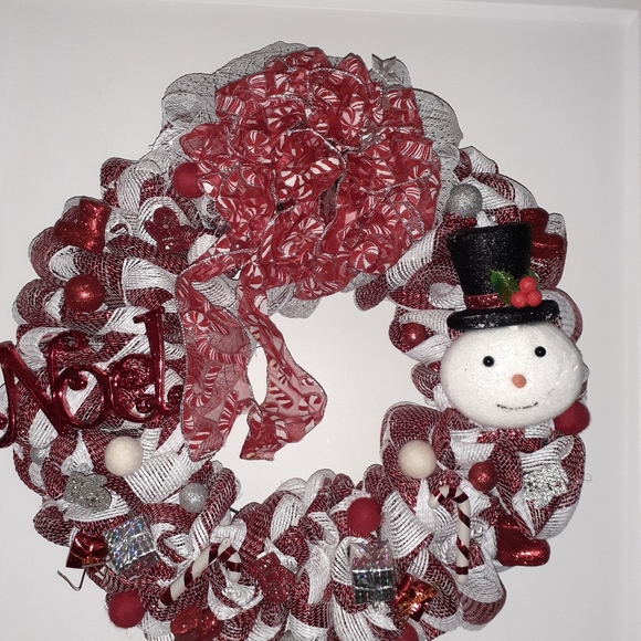 A wreath for any occasion. - Picture 2 of 16